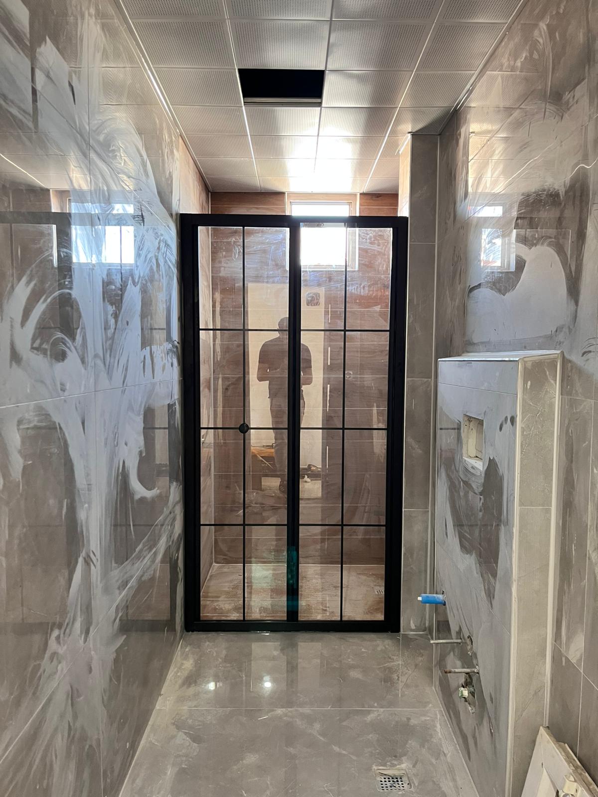 Antalya Premium Siyah Profilli Duşakabin Modeli